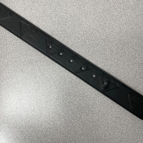 Buckle Down Superman Belt Mens 30 Black Silver Vegan Leather Silver Buckle Logo - Picture 2 of 8